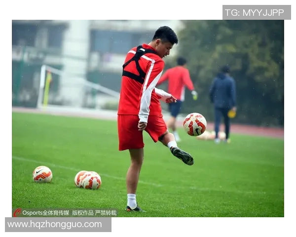 杨秀英独家分享足球心得与技巧助你提升球技的秘诀