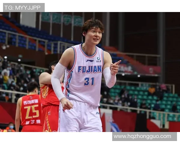 赛后分析:上海篮球队与重庆篮球队的比赛节奏与战术对比探讨 赛后分析:上海篮球队与重庆篮球队的比赛节奏与战术对比探讨