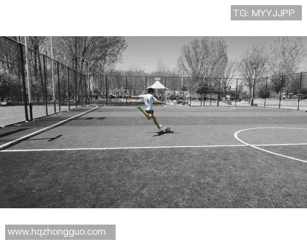 不同足球明星的射门技艺与风格分析探讨